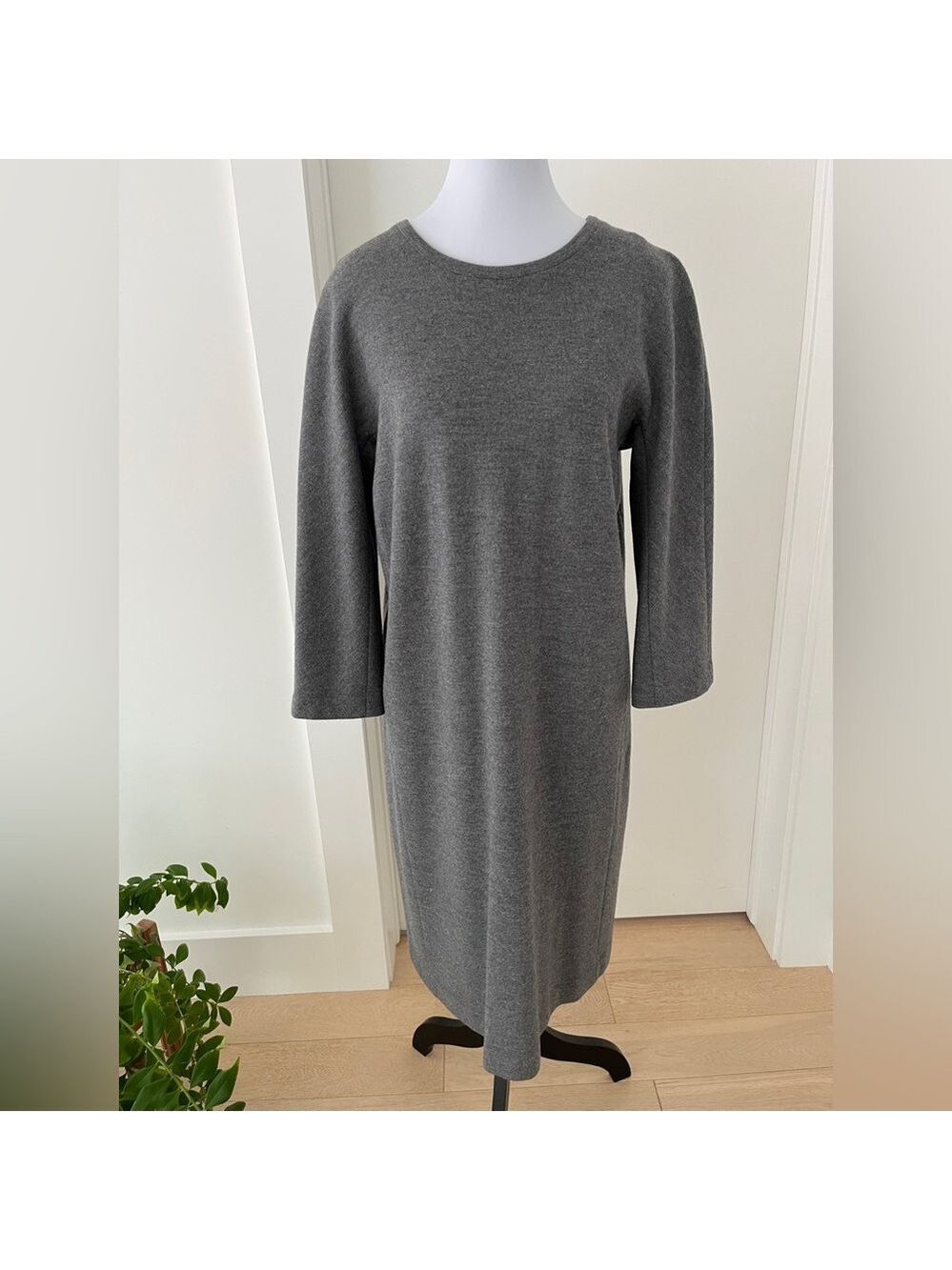 LIDA BADAY 100% Wool Dress Round Neck Knee Length Business Minimalist Neutral